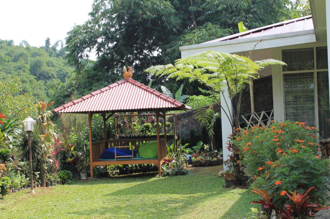 The Forest Villa Bogor Zewnętrze zdjęcie